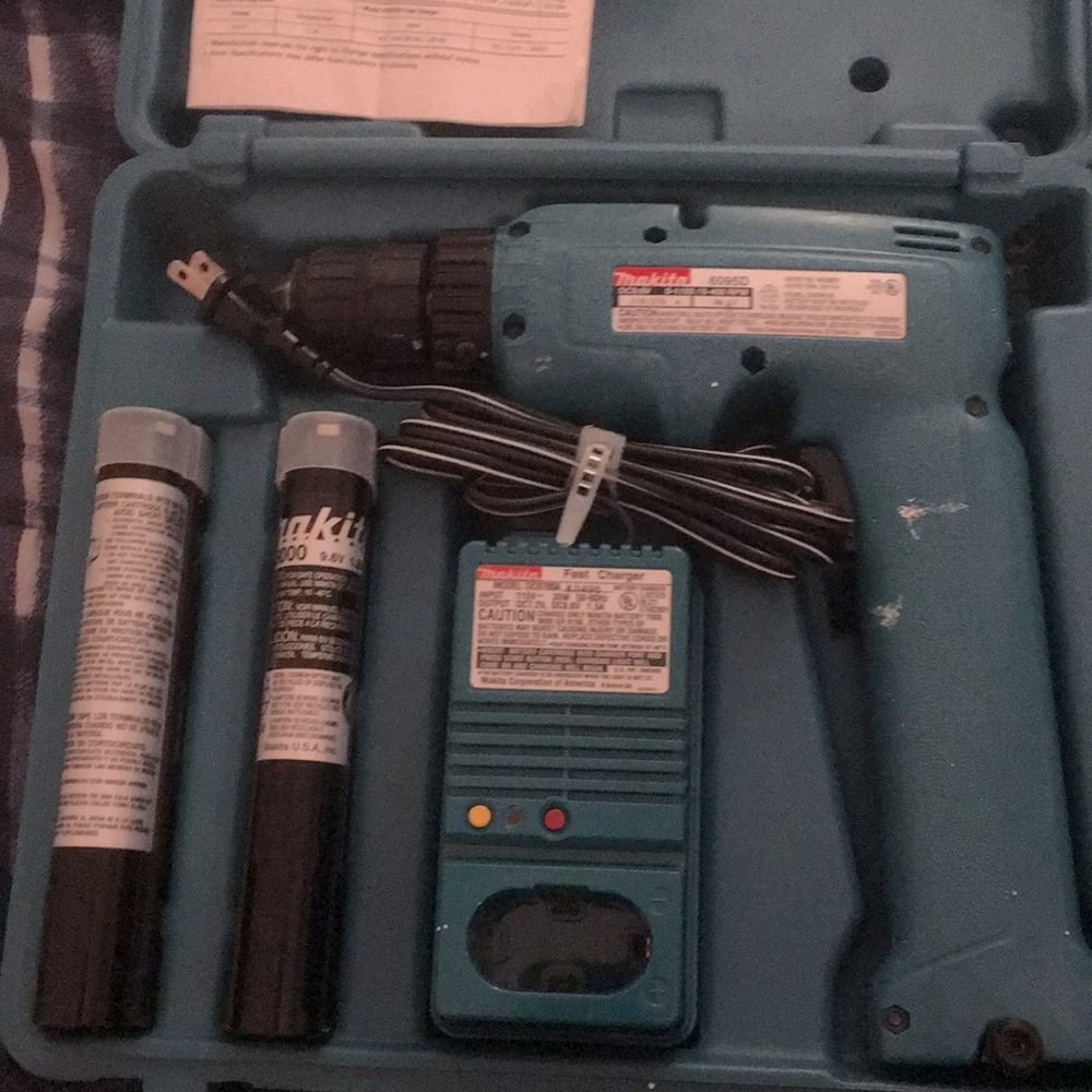 Makita Cordless Driver Drill Model 6095DW